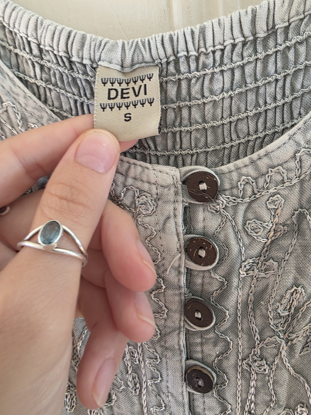 Light Gray/Green Sleeveless Button-Front Maxi Dress Size S - Picture 3 of 7